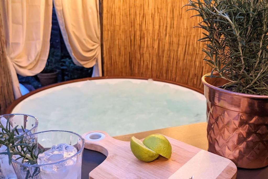 Baker'S Cottage, Urban Spa And Garden Bar Evesham Kültér fotó