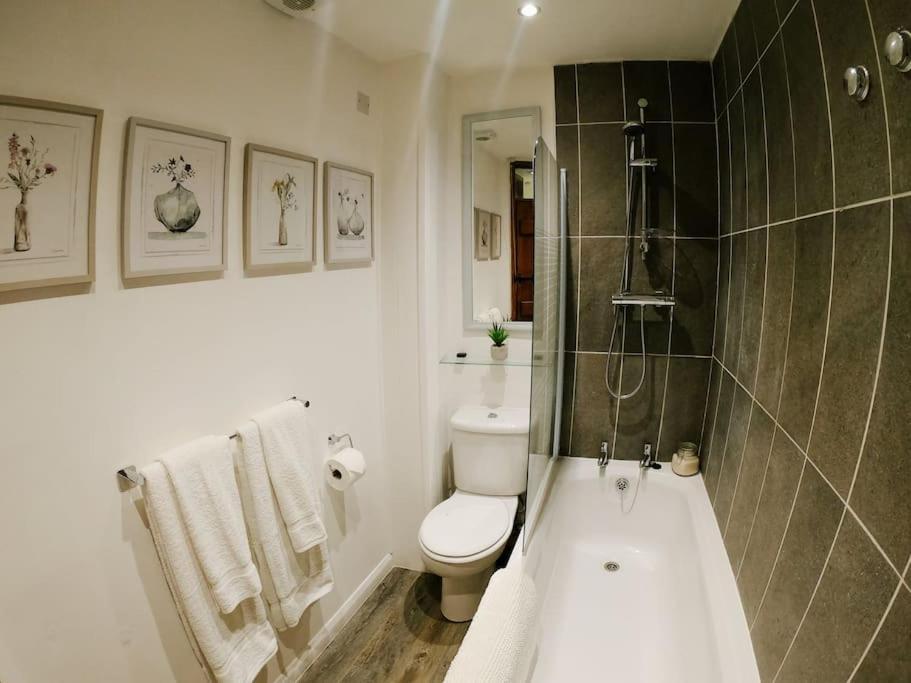 Baker'S Cottage, Urban Spa And Garden Bar Evesham Kültér fotó